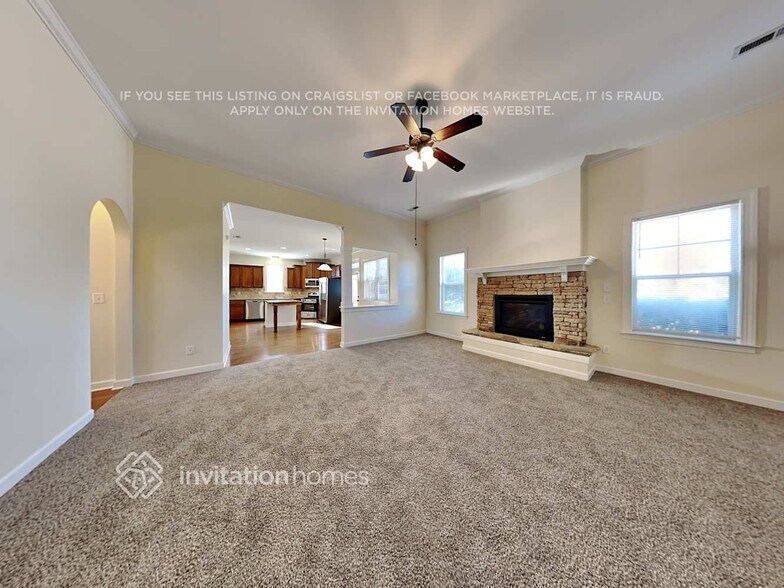 Building Photo - 613 Adams Point Dr