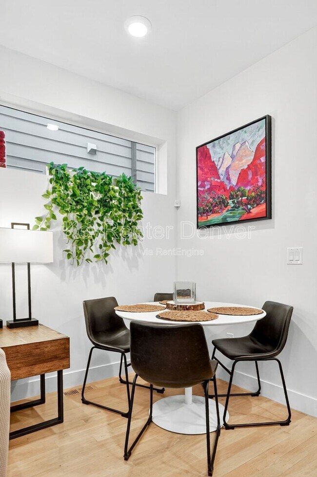 Building Photo - 1299 Newton St