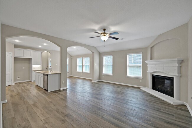 Building Photo - 187 Buckeye Dr