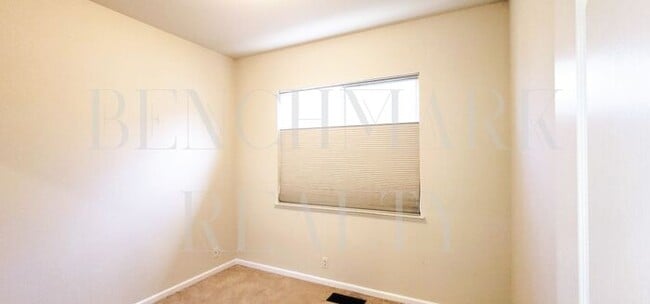 Building Photo - Beautiful 3 bedroom 2 bath plus 2 car garage in Damonte Ranch with New Carpet & Paint
