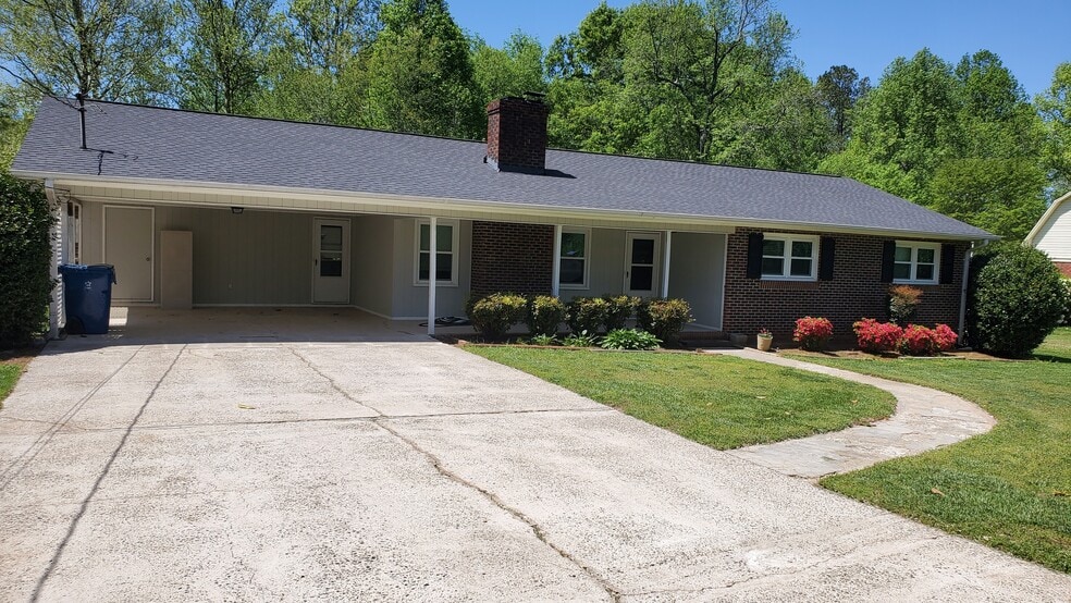 Building Photo - 115 Windy Hill Ct