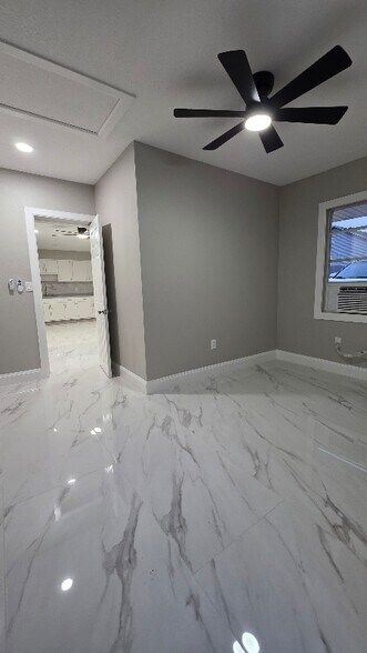 Building Photo - 12 3rd St