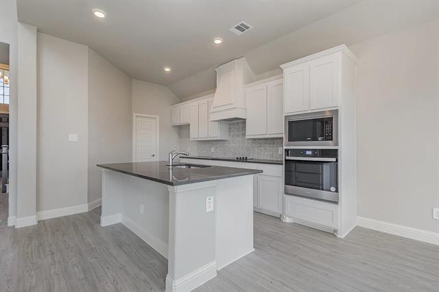 Building Photo - 180 Crystal Lk Ln