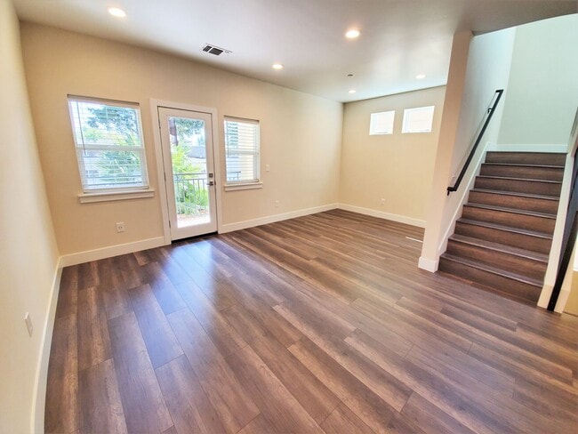 Building Photo - Contemporary Greenhaven Home with Private Backyard & Smart Features