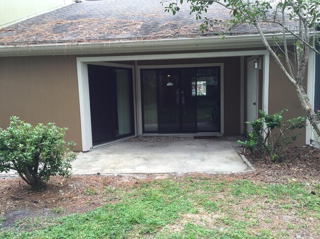 Building Photo - 6226 Lake Tahoe Dr