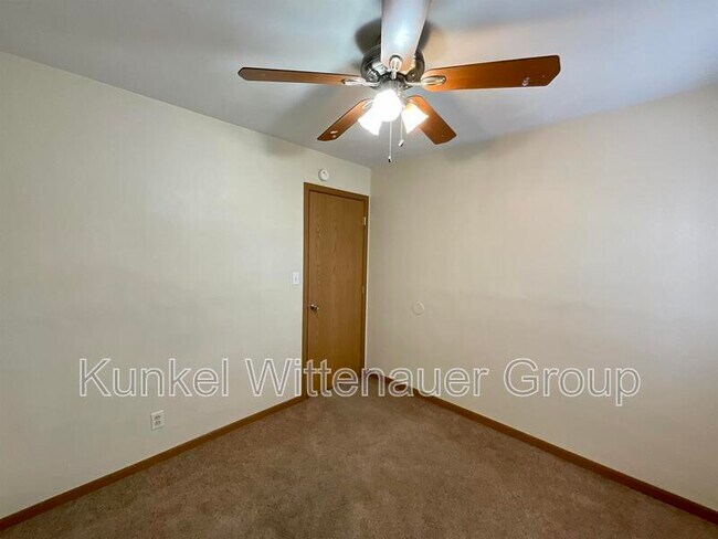 Building Photo - 1804 Jamestown Rd