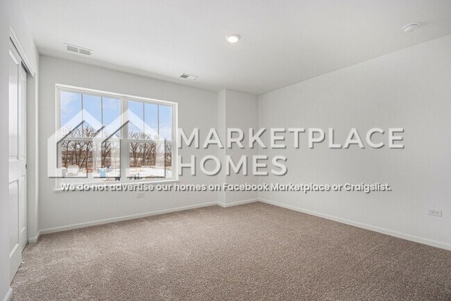 Building Photo - 273 Red Oak Cir