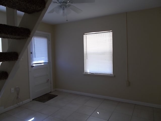 Building Photo - Adorable 1/1 with loft in the heart of St. Cloud