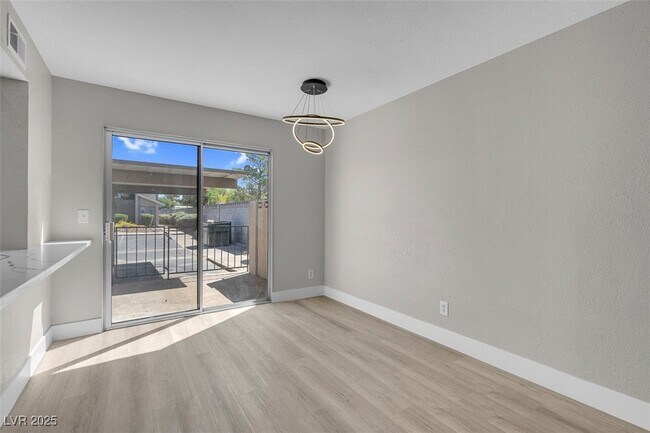 Building Photo - 456 Sellers Pl