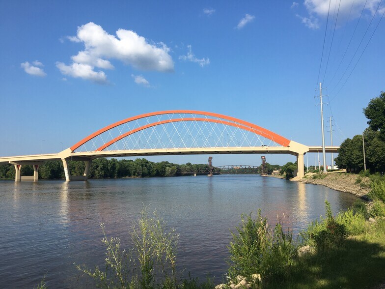 New Hastings Bridge - 116 2nd St E