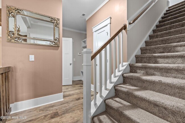 Building Photo - 217 Thistleberry Dr