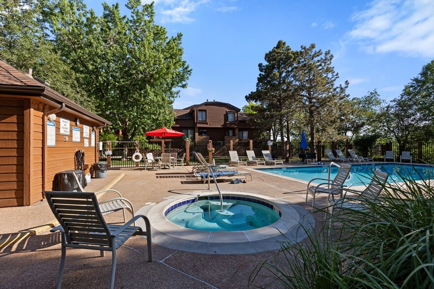 Building Photo - 2685 S Dayton Way