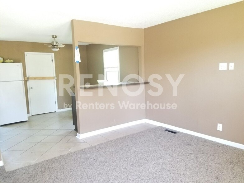 Building Photo - 3736 Cypress Ave