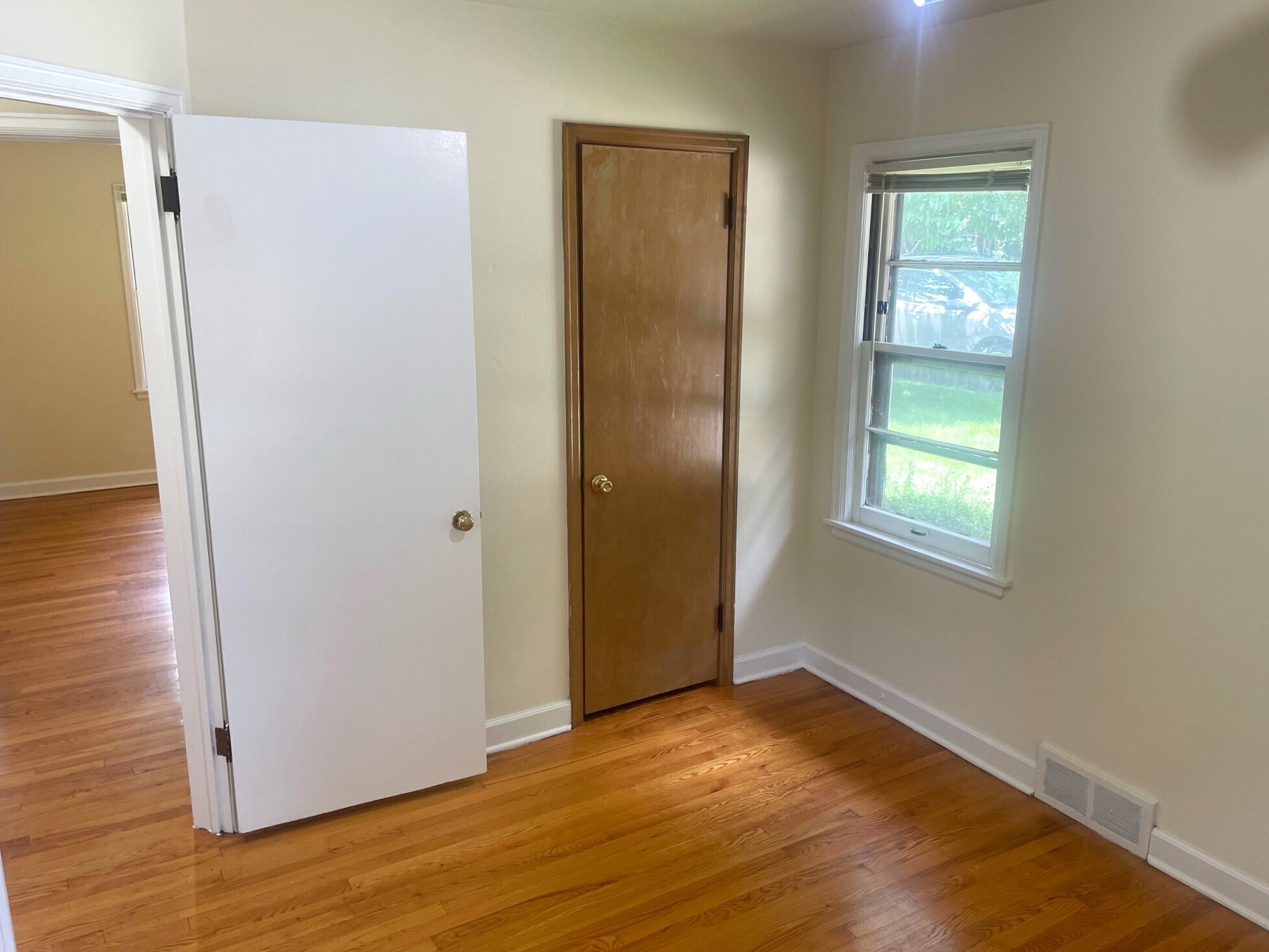 Building Photo - 409 Palomino Ln