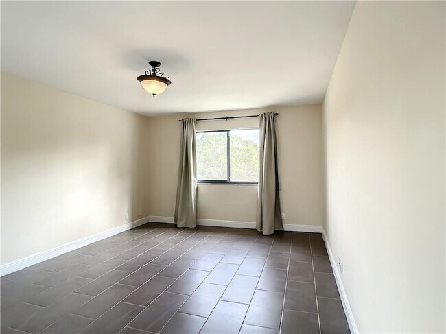 Building Photo - 6342 Longboat Ln W