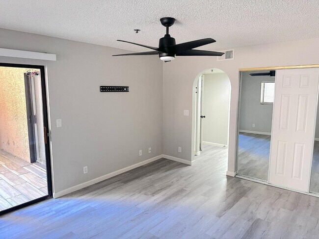 Building Photo - 3031 N Civic Center Plaza