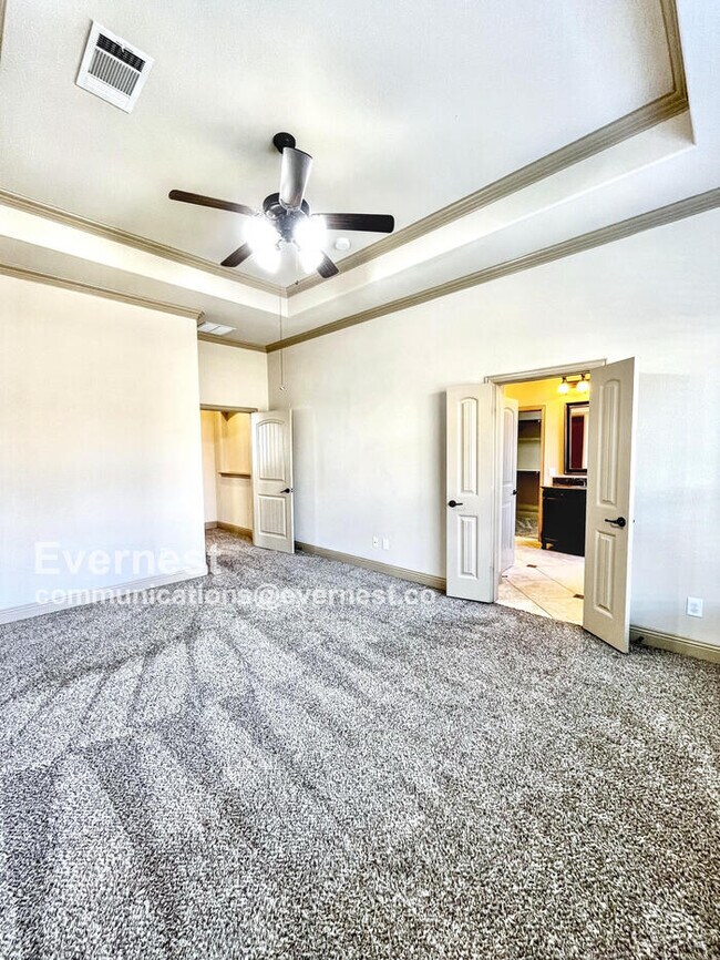 Building Photo - 16709 Stillhouse Hollow Ct