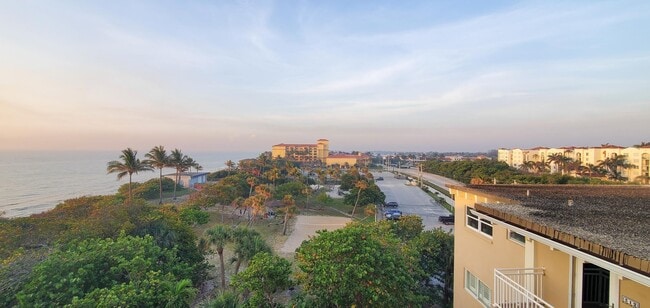Building Photo - 4500 S Ocean Blvd