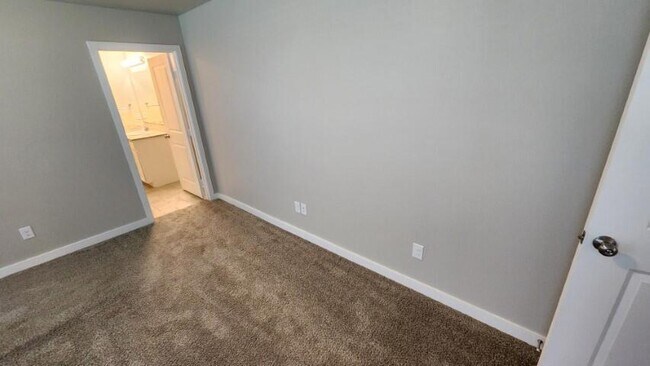 Building Photo - 13609 Sherman Ave