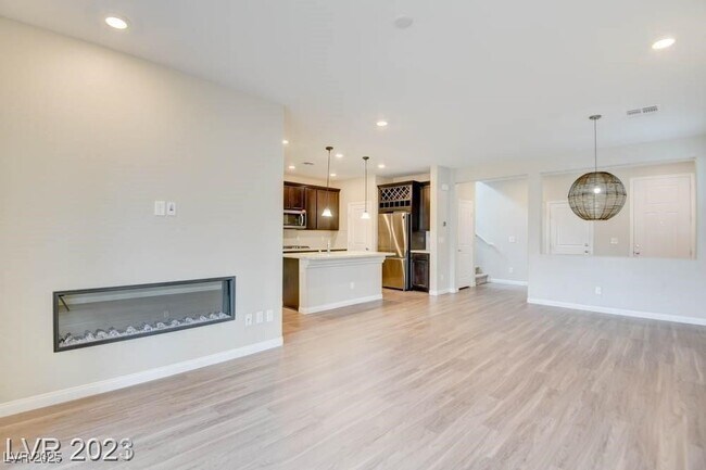 Building Photo - 4148 Elegant Chateau St