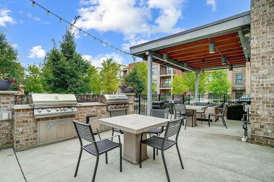 Common Area - 751 N 6th St