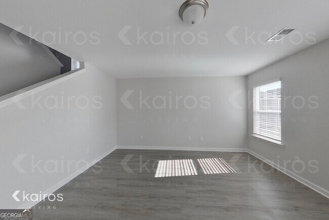 Building Photo - 18 Duluth Dr