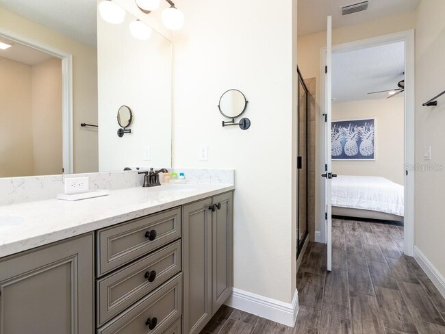 Building Photo - 3016 Parrot Head Pl