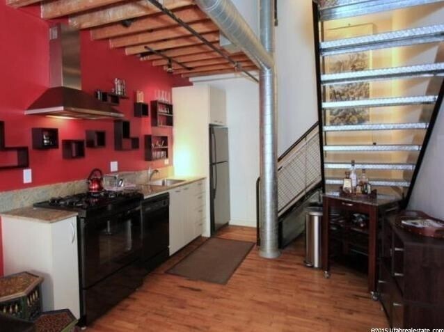 Kitchen &amp; stairs - 346 Pierpont Avenue