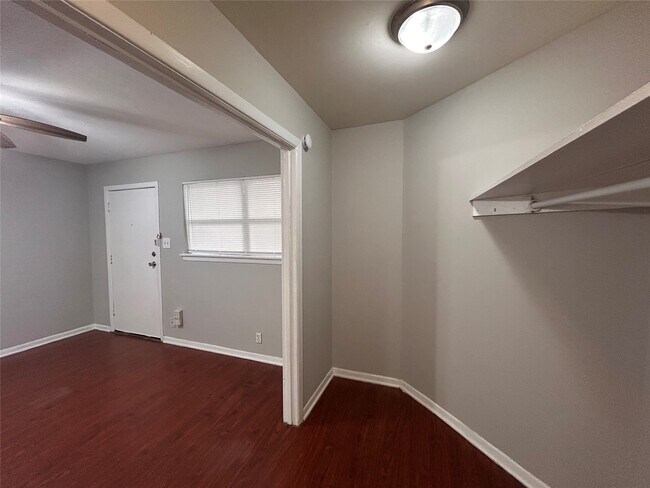 Building Photo - 8803 Timberside Dr
