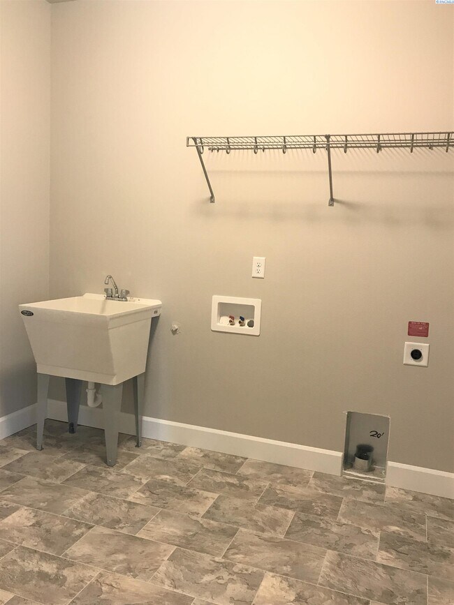 Building Photo - 3 Bed/2 Bath Pasco Rambler on Cul-de-Sac