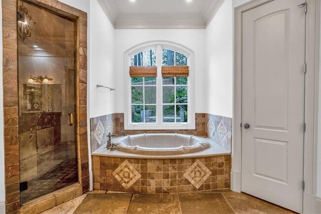 Building Photo - 115 Mount Paran Ridge