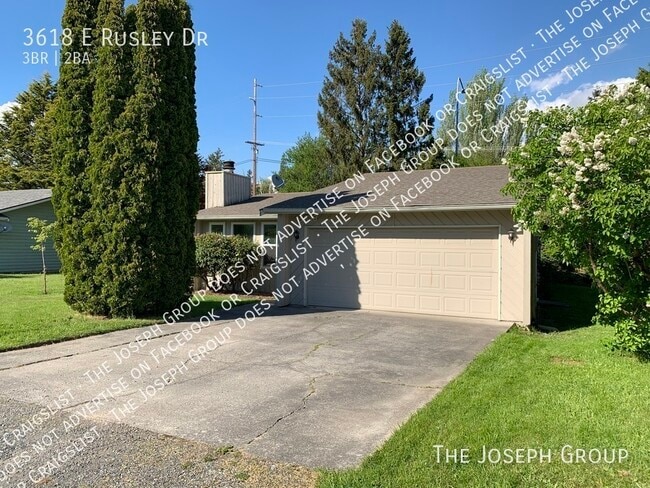 Building Photo - 3618 E Rusley Dr