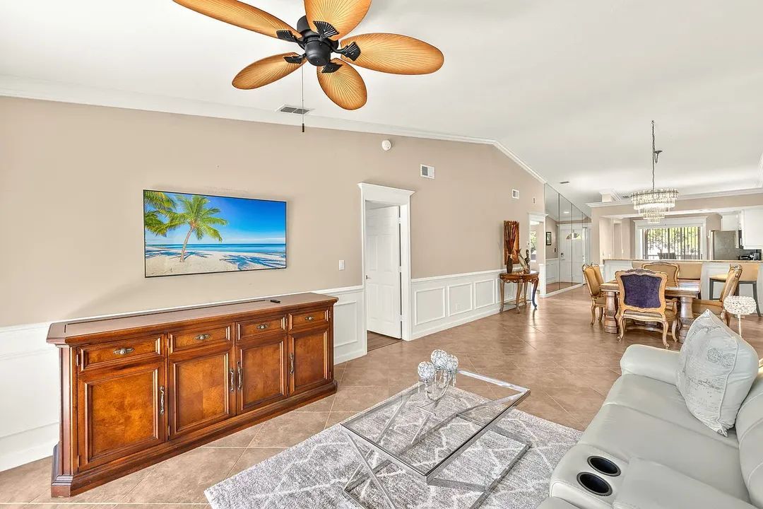 Building Photo - 2202 Hidden Lake Dr