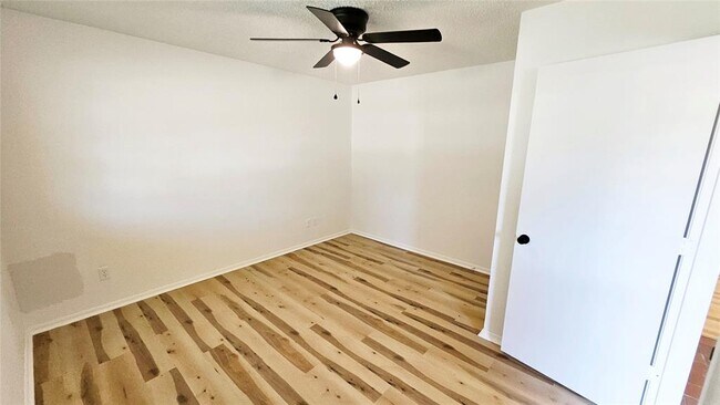 Building Photo - 1416 NW 105th Terrace