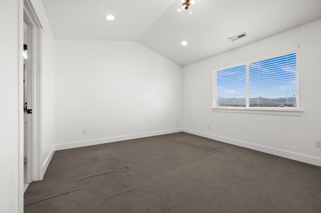 Building Photo - 15392 S Skyraider Ln