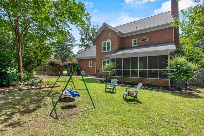 Building Photo - 101 Hollingwood Dr