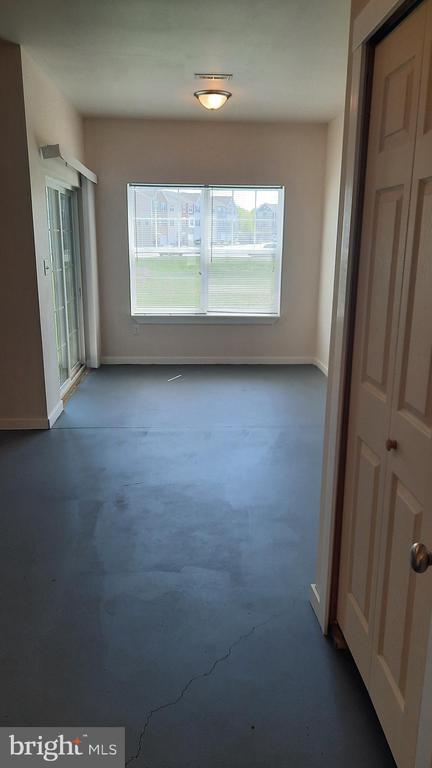 Building Photo - 712 Admiral's Quay Dr