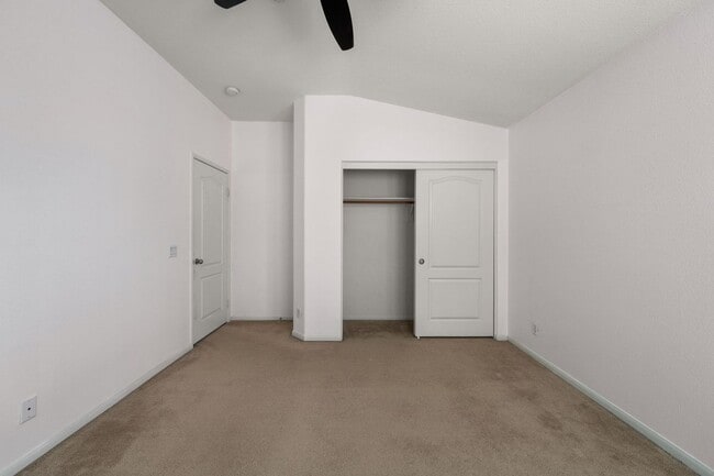 Building Photo - 14964 Pepperdine Dr