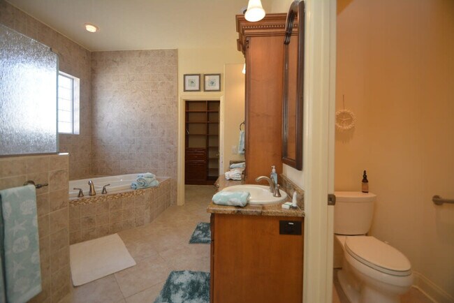 Building Photo - 58 Ocean St