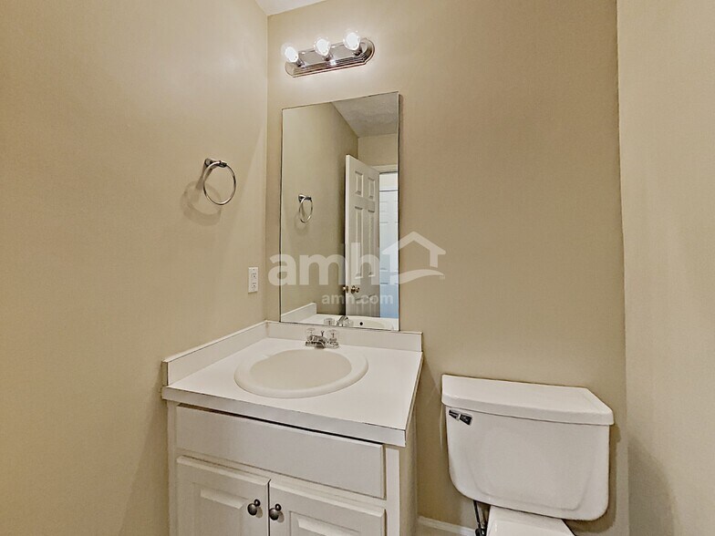 Building Photo - 445 Allens Landing Ct