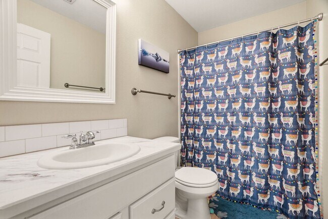 Building Photo - Spacious 3BR/3BA Sonata Springs Home | Minutes to Gonzaga & Downtown Spokane