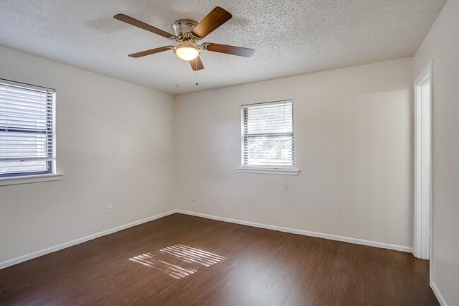 Building Photo - 5004 54th St