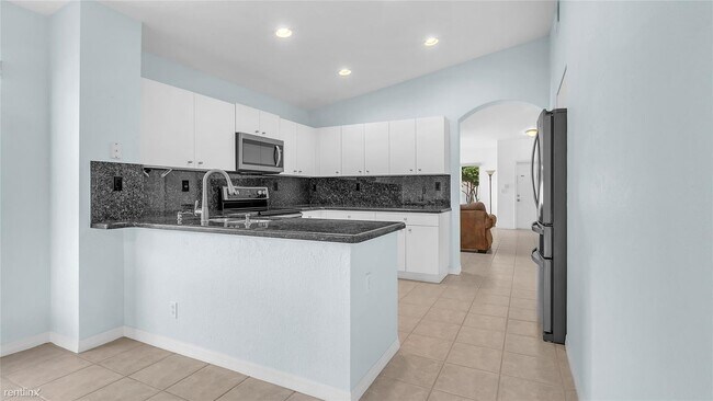 Building Photo - 3 br, 2 bath House - 5048 NW 122nd Ave