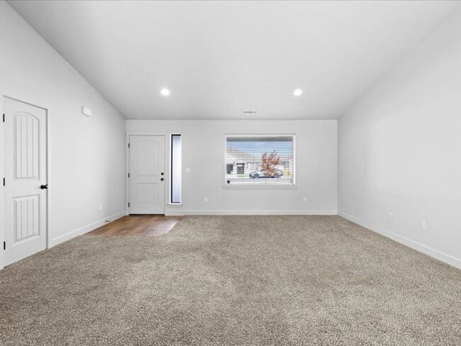 Building Photo - 4313 Vermilion Ln