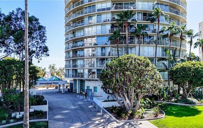 Building Photo - 700 E Ocean Blvd