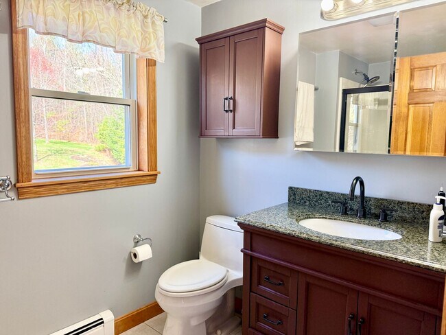 Building Photo - Meticulously Maintained 3BD/2.5BA Home in Quiet Westbrook Neighborhood!