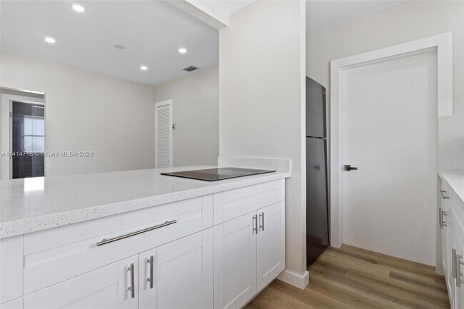 Building Photo - 4798 SW 1st St