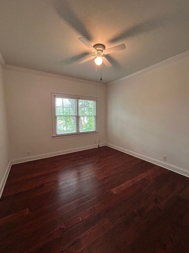 Building Photo - Captains Walk Townhouse-Available to Rent