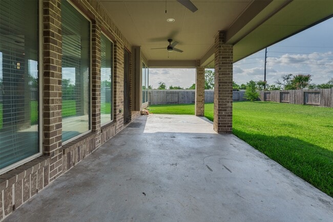 Building Photo - 1330 Watercrest Park Ln