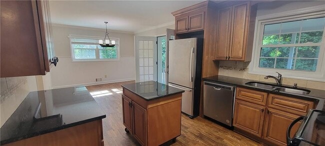 Building Photo - 2497 Wentworth Dr NE